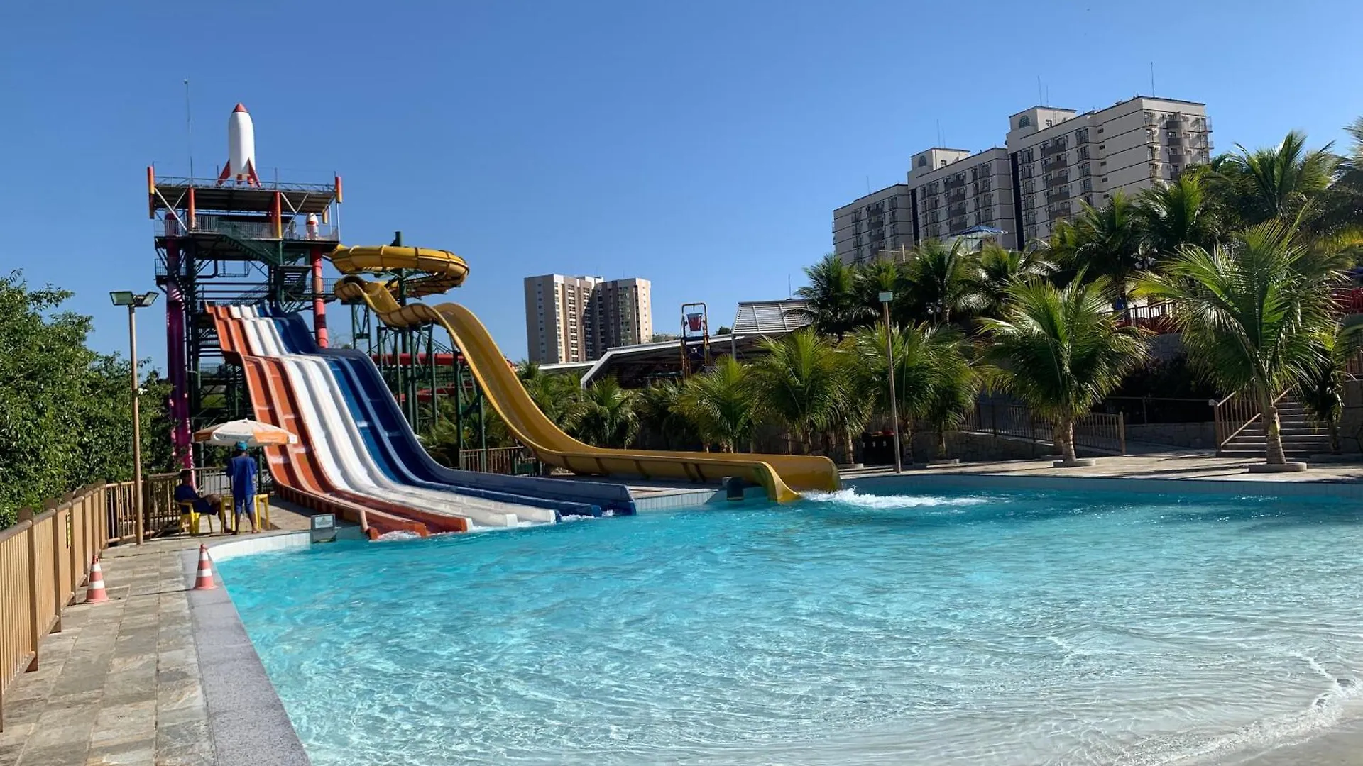 Spazzio Diroma Com Parque Aquatico Incluso Caldas Novas Apartment